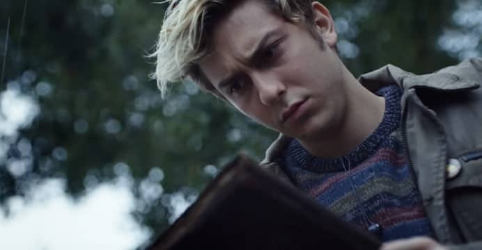 A Netflix acaba de divulgar o trailer completo da adaptação para filme do anime/mangá de sucesso Death Note. Confira agora mesmo!