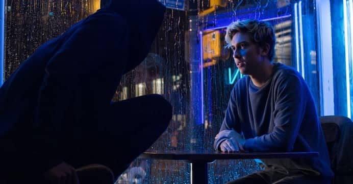 A Netflix divulgou o primeiro poster promocional para o filme Death Note, uma adaptação do mangá homônimo que é um sucesso mundial. Confira!