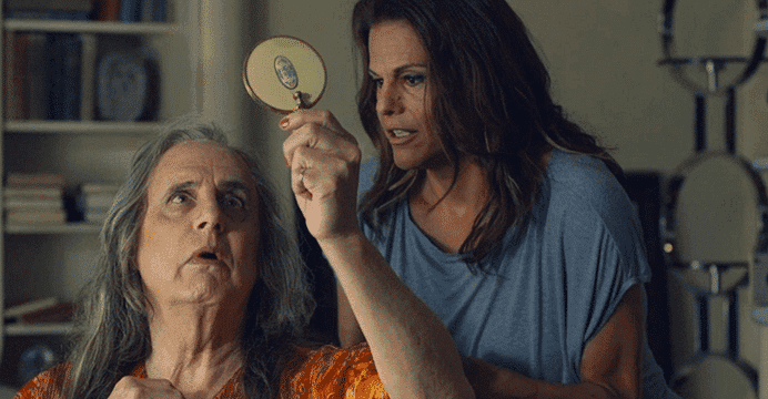 Transparent | Série exibe o primeiro nu frontal de uma atriz transgênero