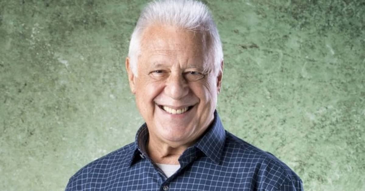 Antônio Fagundes jogando The Last of Us 2