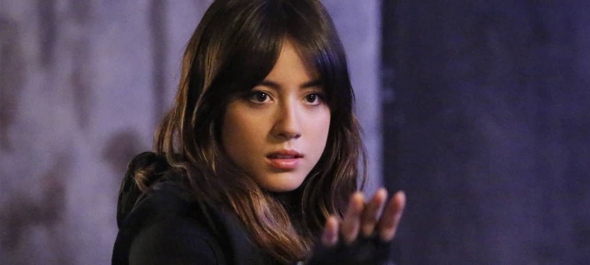 Chloe Bennet fora do live-action de As Meninas Superpoderosas