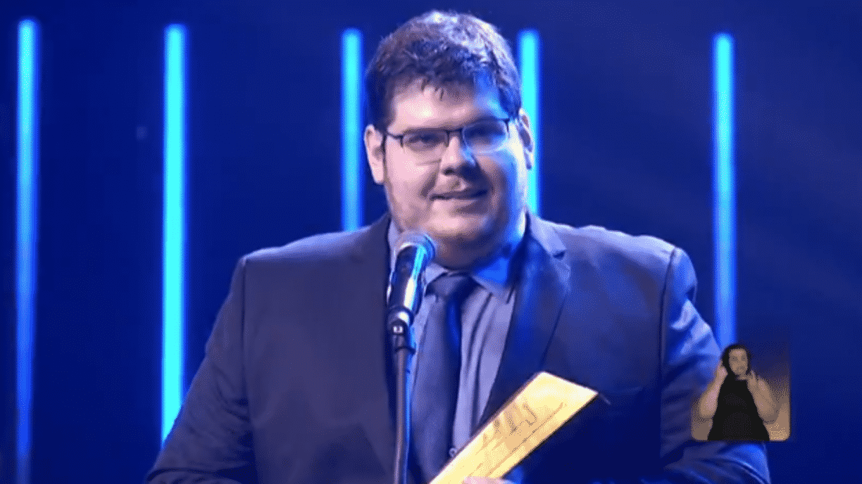 Twitch e Youtube abrem batalha por streamer Casimiro; entenda