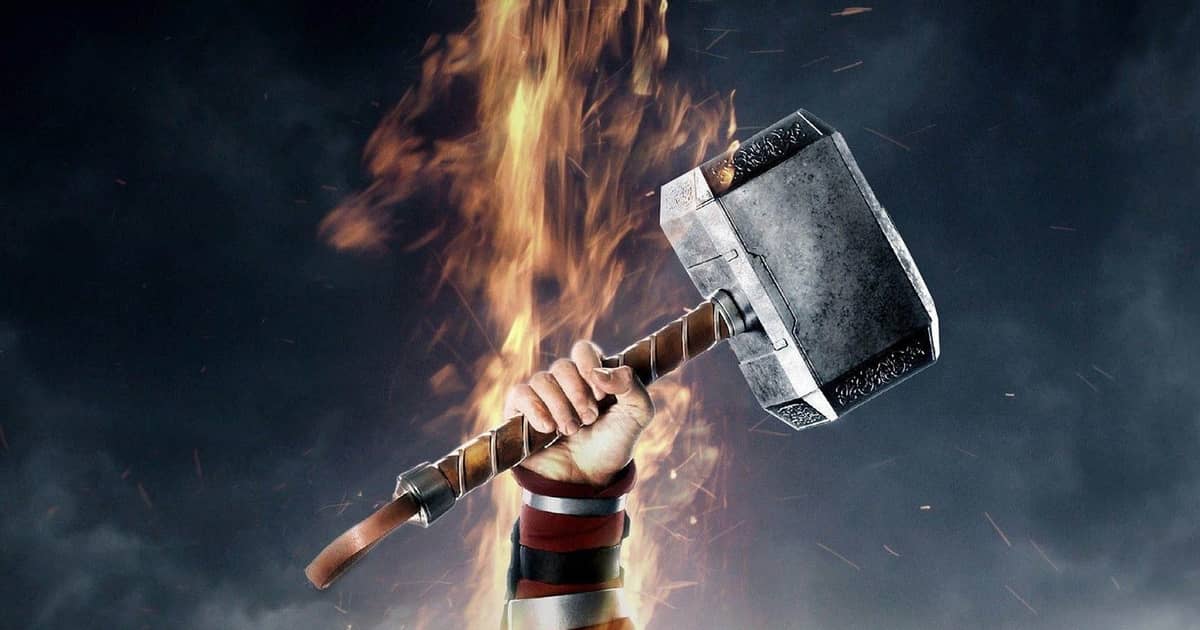 Thor-Fas-criam-replica-de-Mjolnir-que-voa