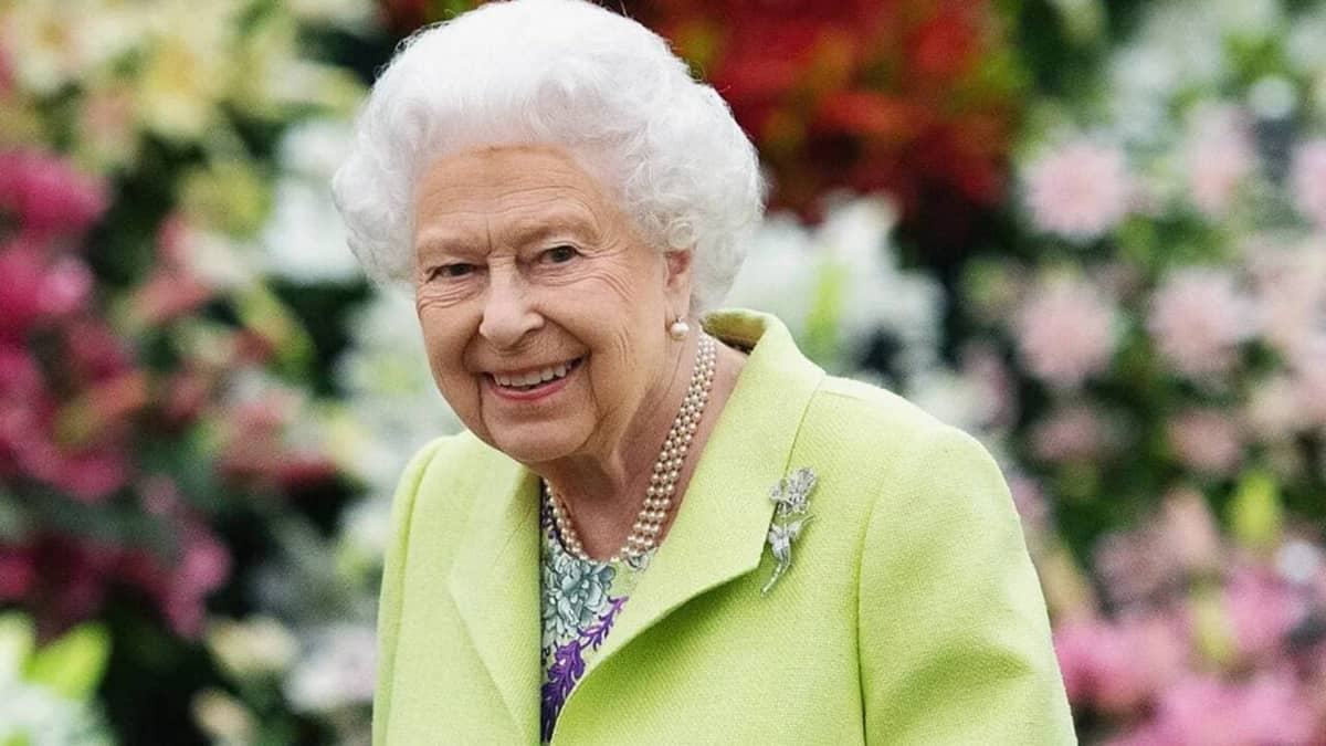 Atrizes – e um ator – que interpretaram a Rainha Elizabeth II