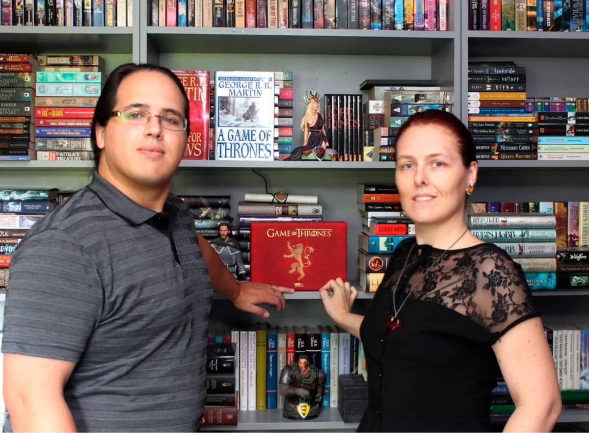 Co-autores de livro de George R. R. Martin são acusados de racismo