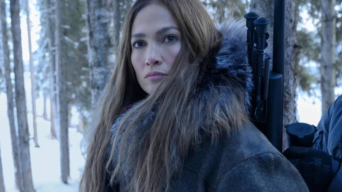 Filme de ação com Jennifer Lopez ACABOU de estrear na Netflix e é perfeito para ver com sua mãe no Dia das Mães