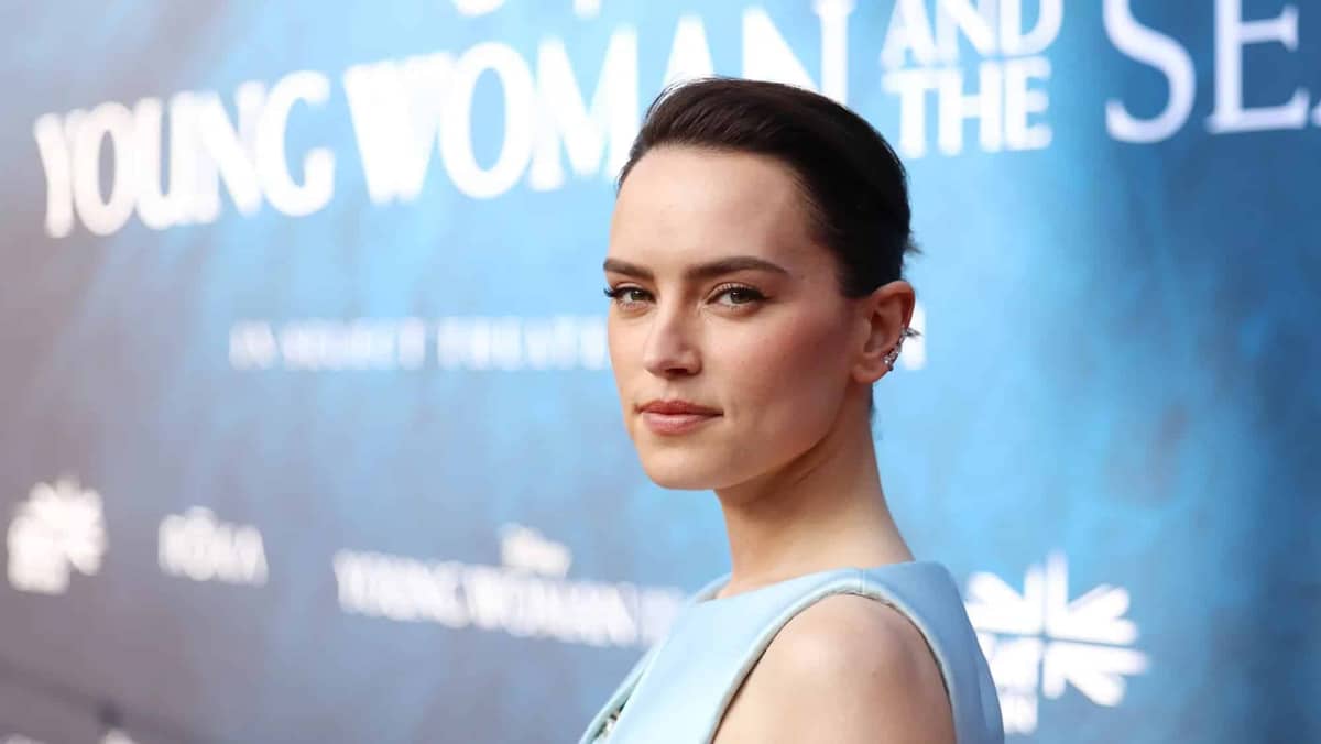 Daisy Ridley: A força feminina por trás de Rey em “Star Wars”