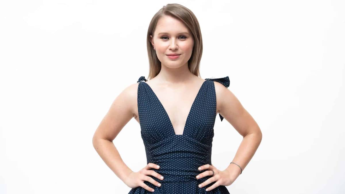 Eliza Scanlen: A força silenciosa que rouba cenas em qualquer filme