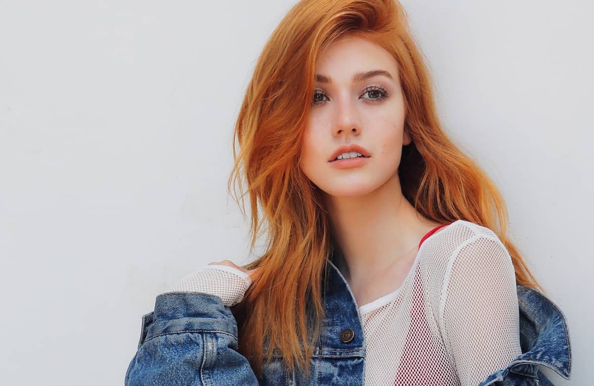 Katherine McNamara: A força dos universos sombrios em uma atriz brilhante
