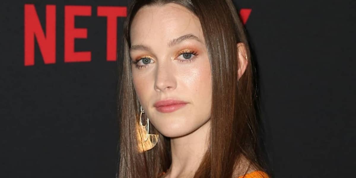 Victoria Pedretti: O rosto por trás de suspenses psicológicos arrebatadores