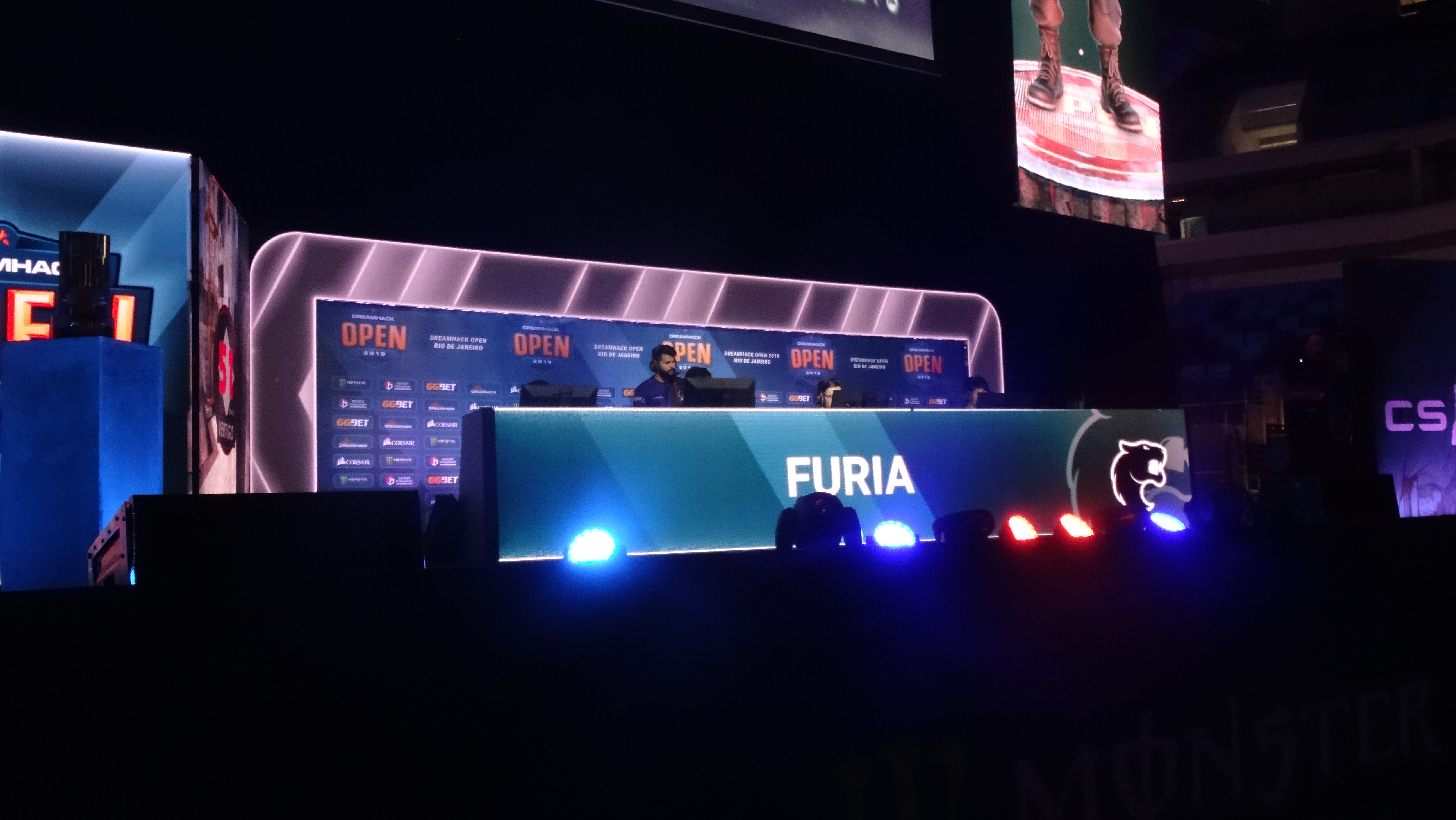 DreamHack Rio | AVANGAR vence a FURIA e levanta o troféu de campeã