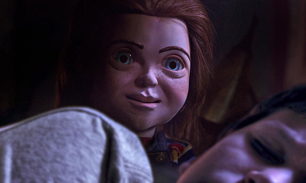 Brinquedo Assassino | Chucky observa Andy dormindo em nova foto do reboot