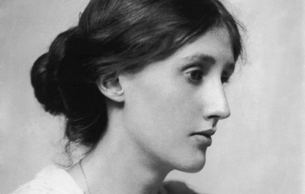 ienal 2019 trouxe importante debate sobre escrita feminista partindo da performance feita por Mariana Ximenes de "O Anjo do Lar" de Virginia Woolf. Veja!