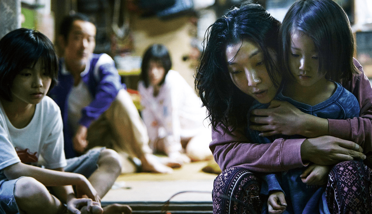 Filme japonês no Prime Video traz perspectiva tocante sobre relações familiares - e irá prender sua atenção do começo ao fim