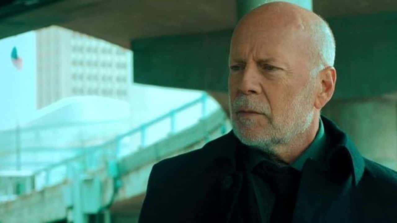 Ação de gelar o sangue Bruce Willis BRILHA em filme que está BOMBANDO na Netflix!