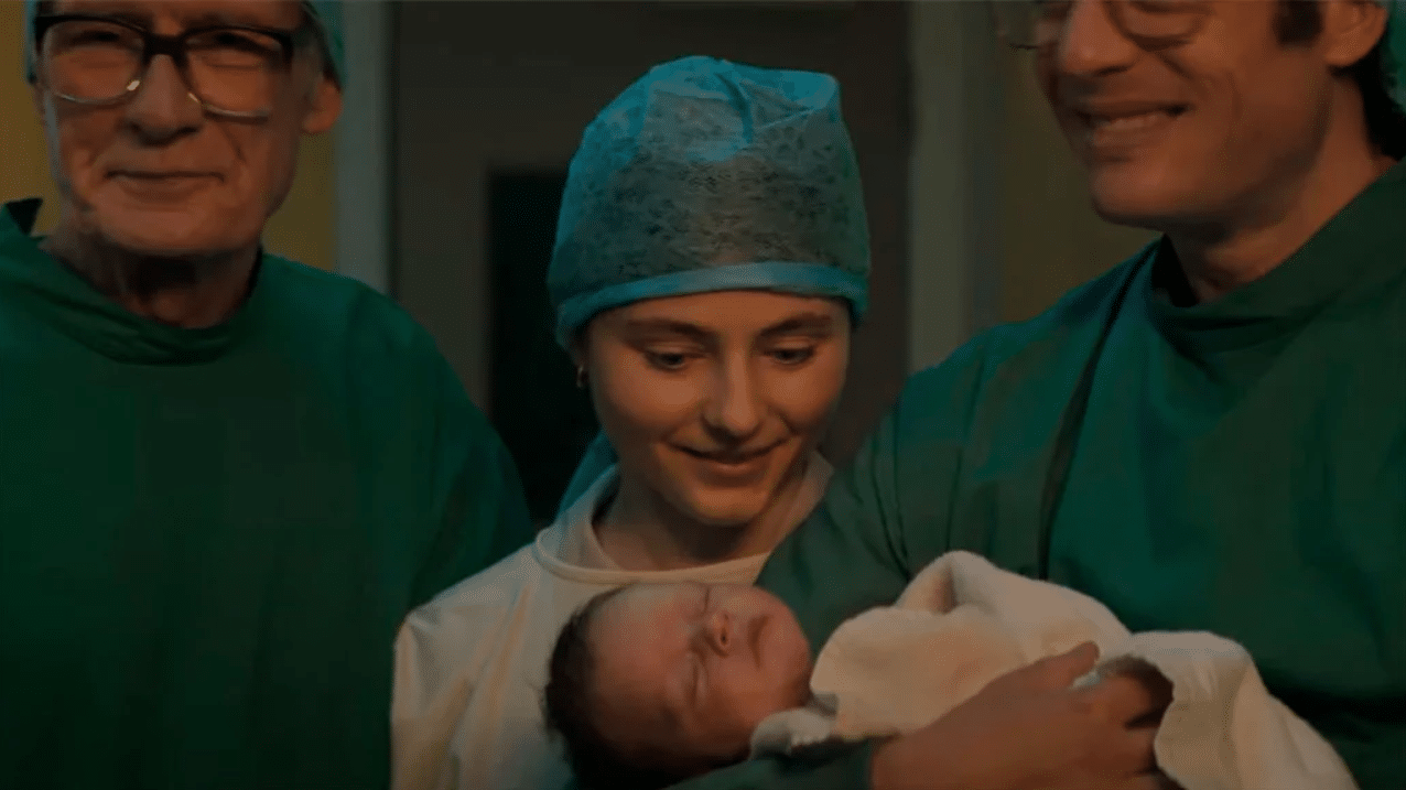 "Explore a Emoção e Ciência em 'Joy': A História do Primeiro Bebê de Provéta na Netflix!"
